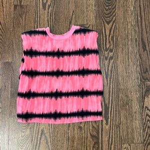 Alice and Olivia Women’s Tie Dye T Shirt (shoulder pads)